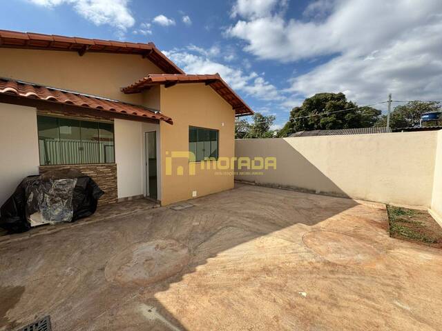 #37 - Casa para Venda em Mário Campos - MG