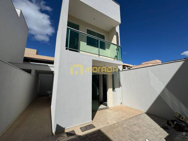 #40 - Casa para Venda em Sarzedo - MG