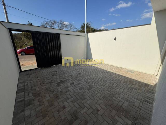 #53 - Casa para Venda em Sarzedo - MG