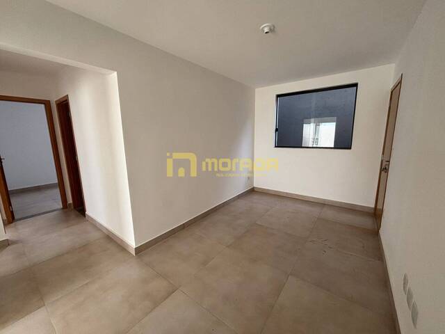 #58 - Apartamento para Venda em Ibirité - MG